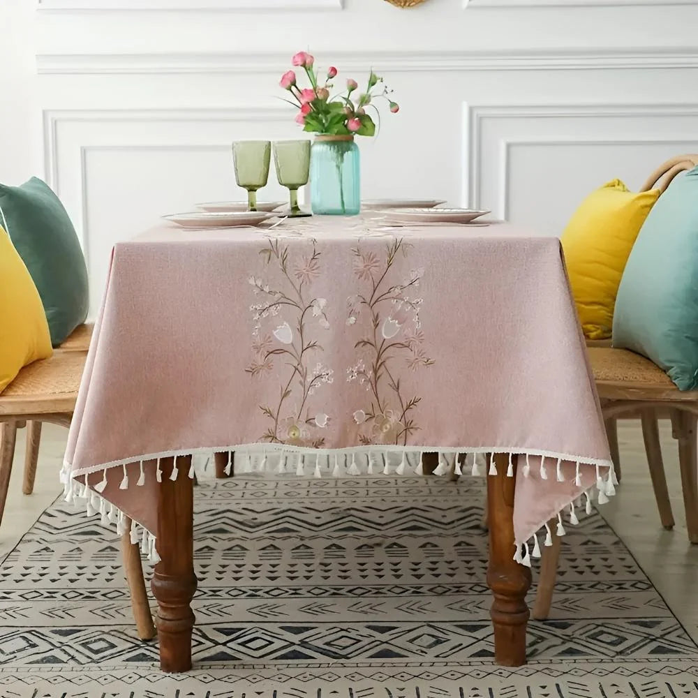 Blythe Elegance Tablecloth | 100% Polyester Rectangular, Woven Design 1