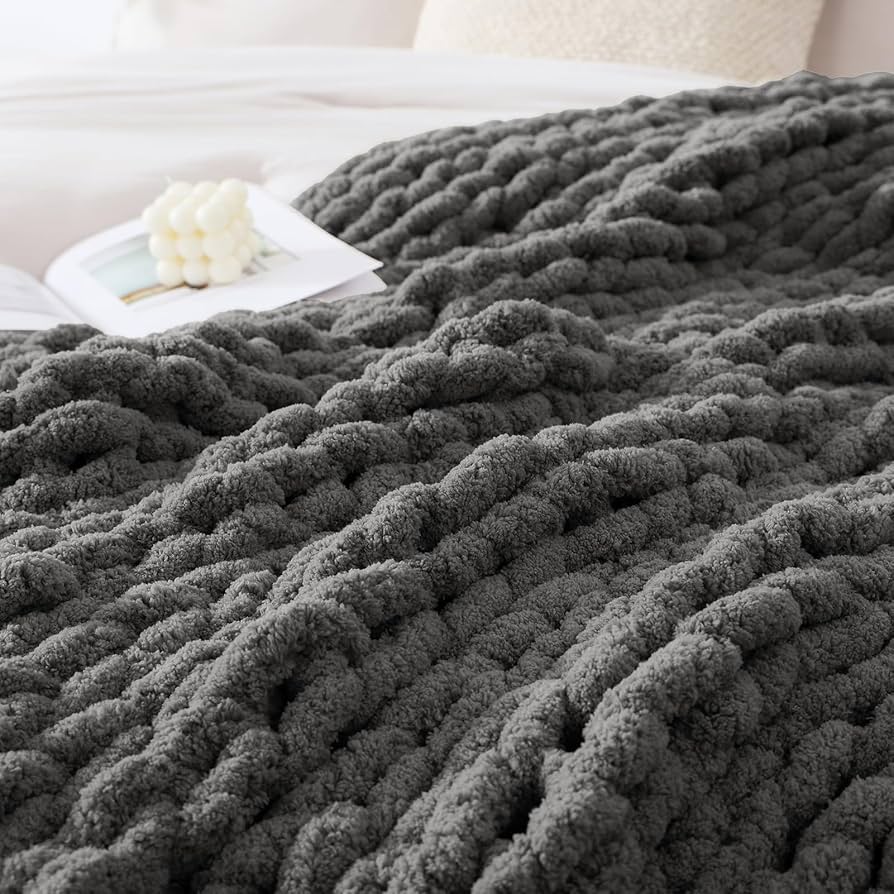 Viora Rug | Plush Softness, Elegant Design, Available in Two Sizes 8