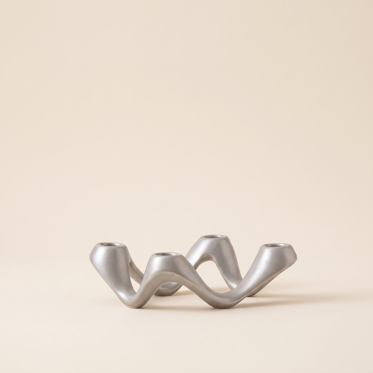 Celora Ripple Candle Holder in Silver, Style Room