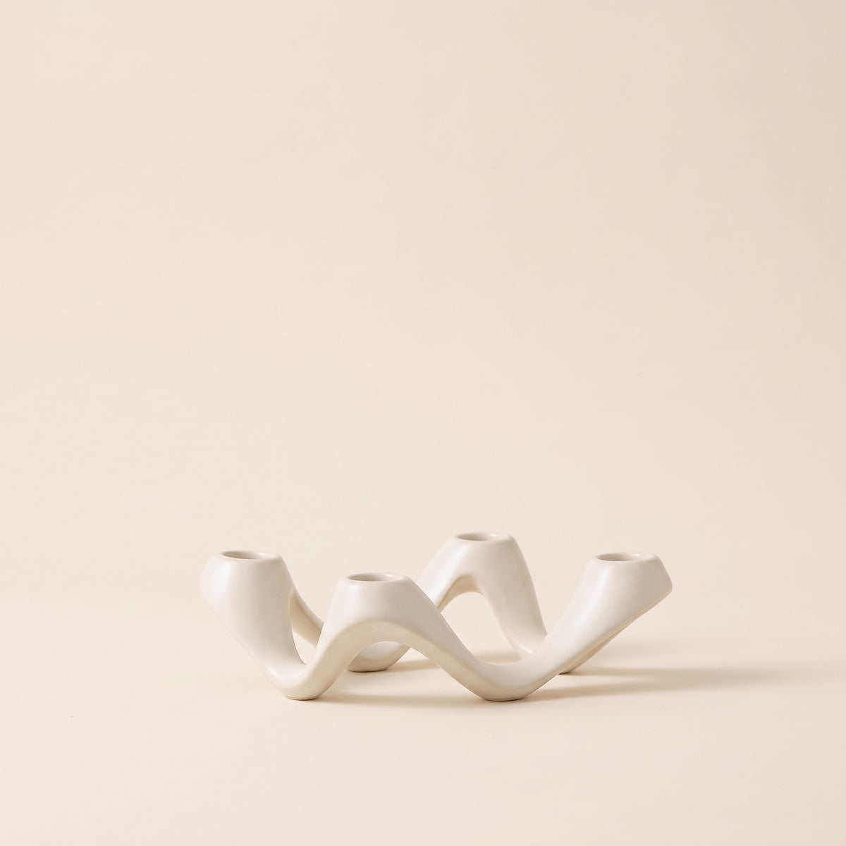 Celora Ripple Candle Holder in White, Style Room