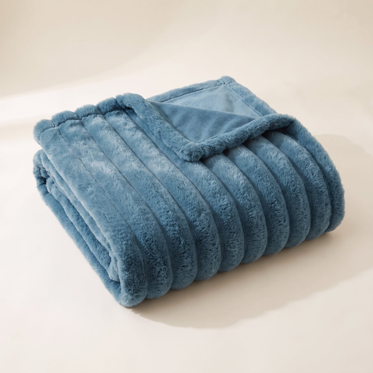 Cielo Plush Throw Blanket in Ocean Blue, Style Room