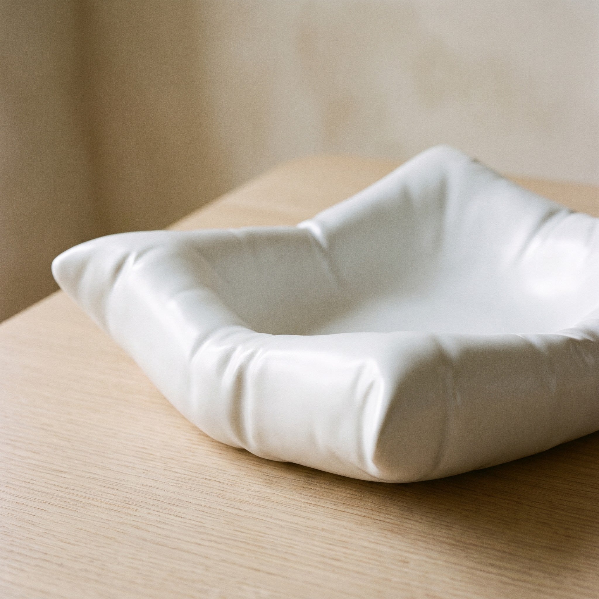 Pavo ceramic pillow-shape bowl set, view 4