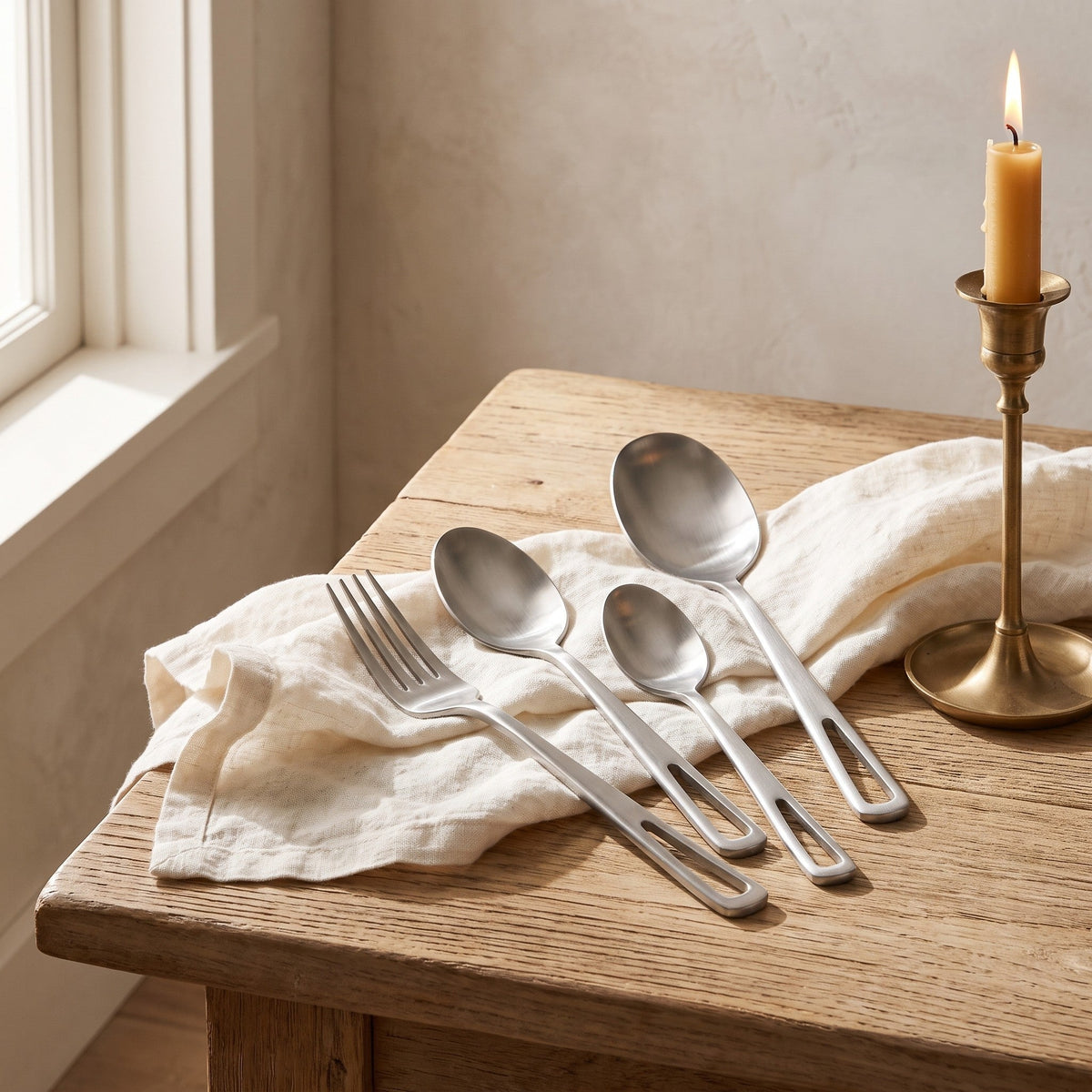 Close-up of the Sierra knife and fork showing the flat tapered handles