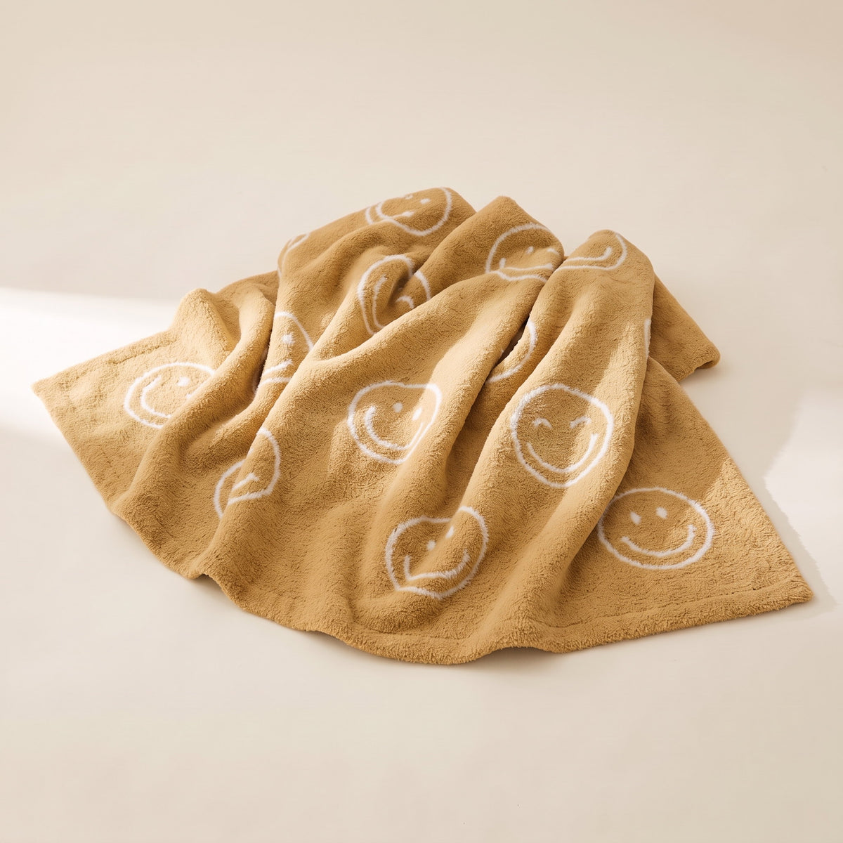 Soleil Plush Blanket in Caramel Glow, Style Room