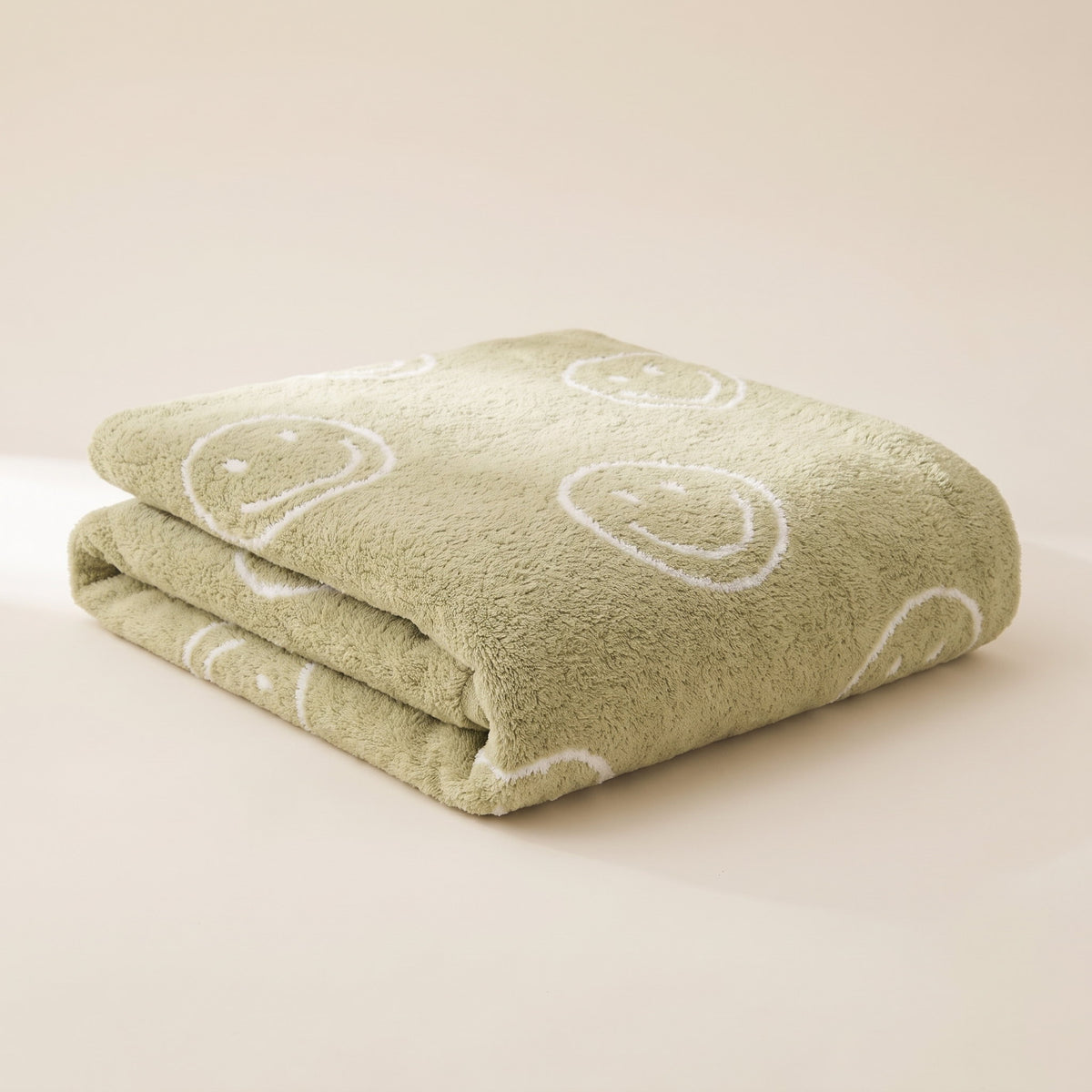 Soleil Plush Blanket in Olive Bliss, Style Room