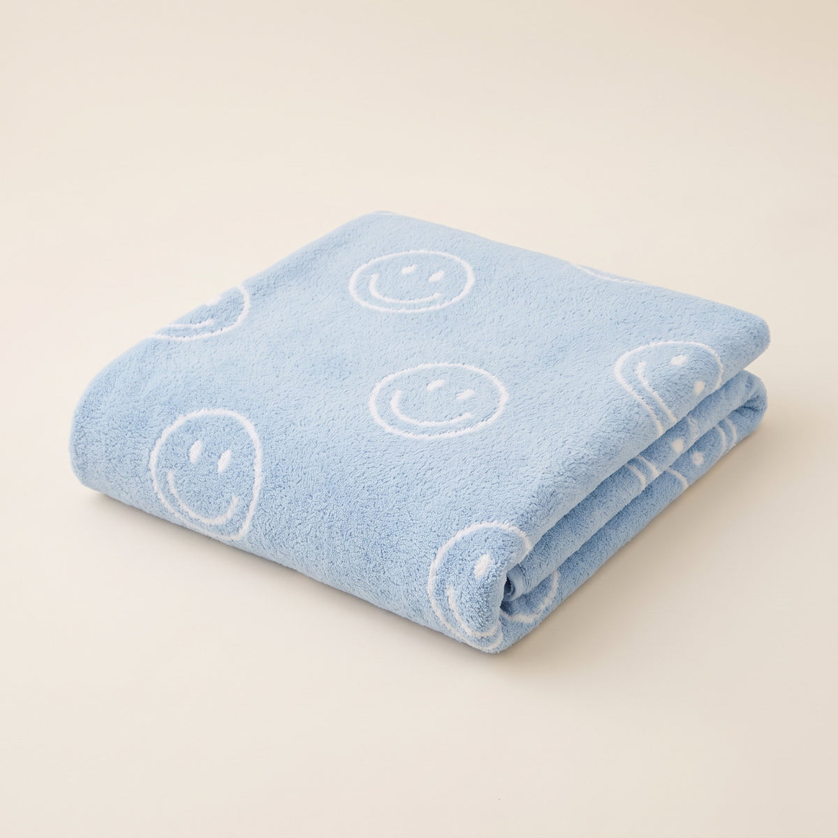 Soleil Plush Blanket in Sky Smile, Style Room
